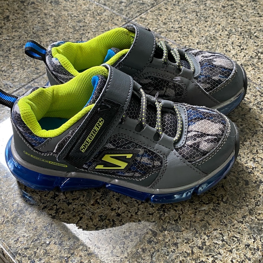 Boys sketchers